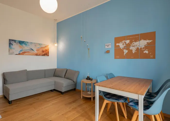 Xenia Apartments - Colorful Suite In Citta Studi Area